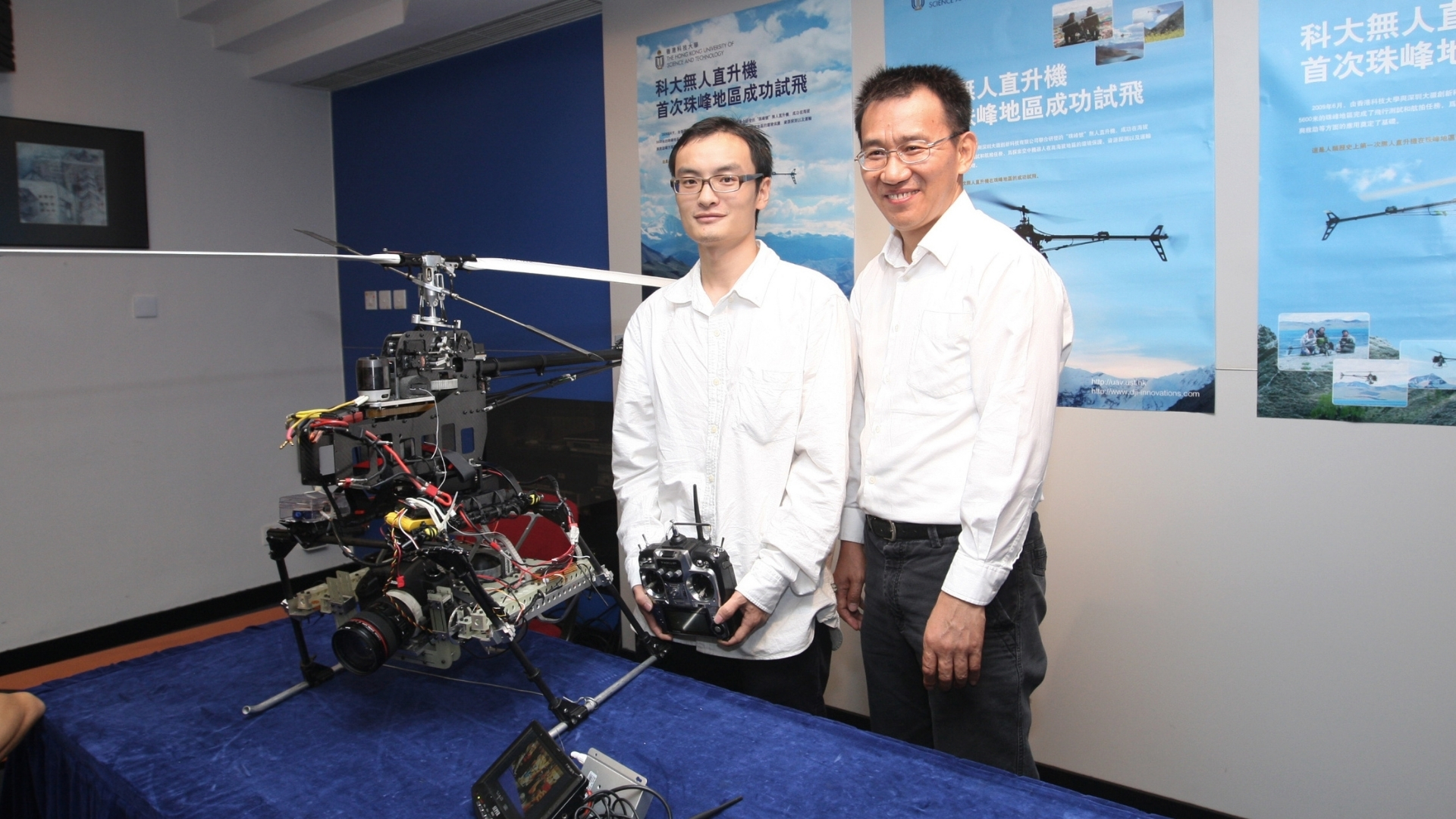 Milestone 2009 Worlds First Autonomous Flight To Mount Everest